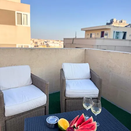 Malta Rooftop Terrace 2br 10min Valletta דירה *
