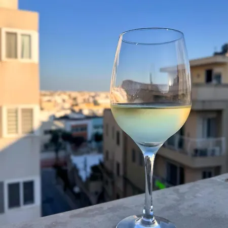 דירה Malta Rooftop Terrace 2br 10min Valletta